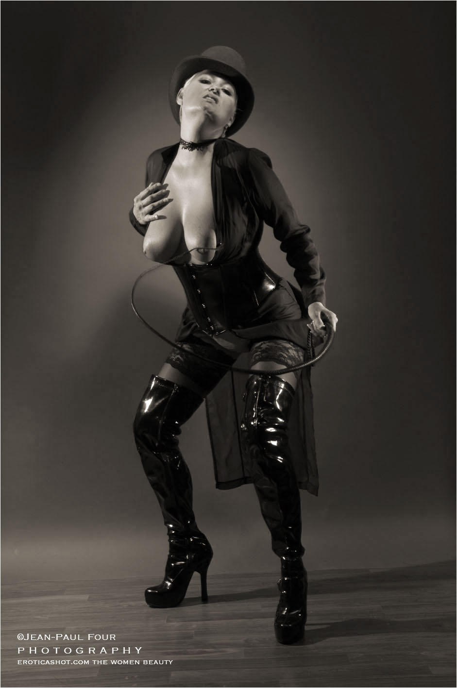 Emma, top model, big boobs, wax, plug game, slave model follow on eroticashot.com, pict by ©Jean-Paul Four