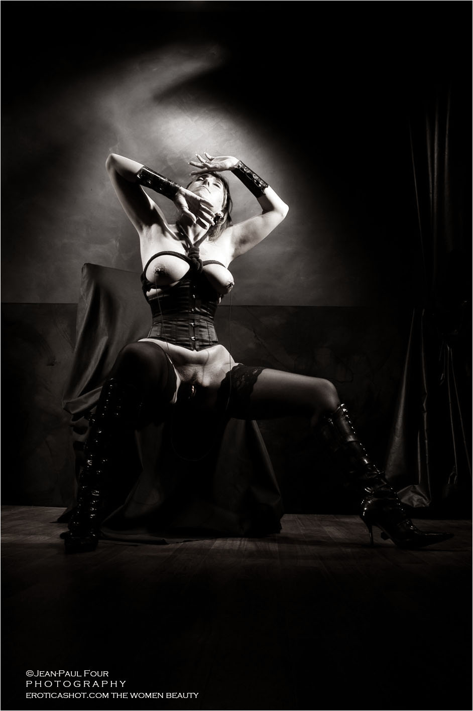 Miss Von Touch, hot sub happy to be tied up, nice round model, pee, bondage, self suspension, anal fucking couple go to eroticashot.com pict by Jean-Paul Four