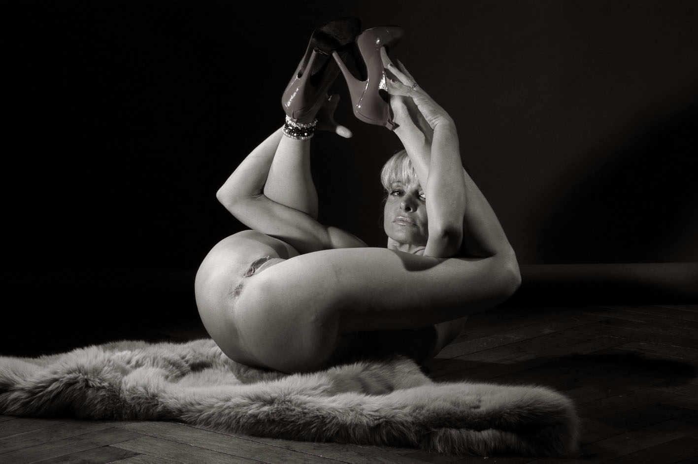 nice boob, brunette, slut, whore, hot female, pissing lover, anal lover, Bienvenue sur le site du photographe Jean-Paul Four. Vous pourrez dans cette galerie virtuelle acheter une photo �rotique d\'art unique de nu f�minin, une image �rotique chic. Welcome to the online shop of the French photographer Jean-Paul Four. Buy an unique art print